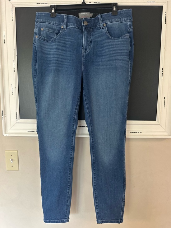 torrid Denim - Torrid Premium Stretch Bombshell Skinny Jeans. Sz. 16R